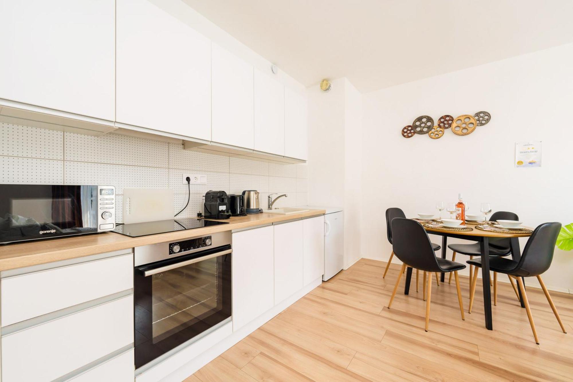 Apartamento Brand New Modern Apartment-2 Rooms-balcony-garage *