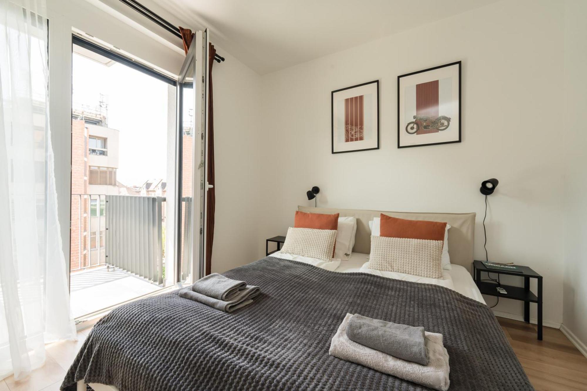Brand New Modern Apartment-2 Rooms-balcony-garage Apartamento