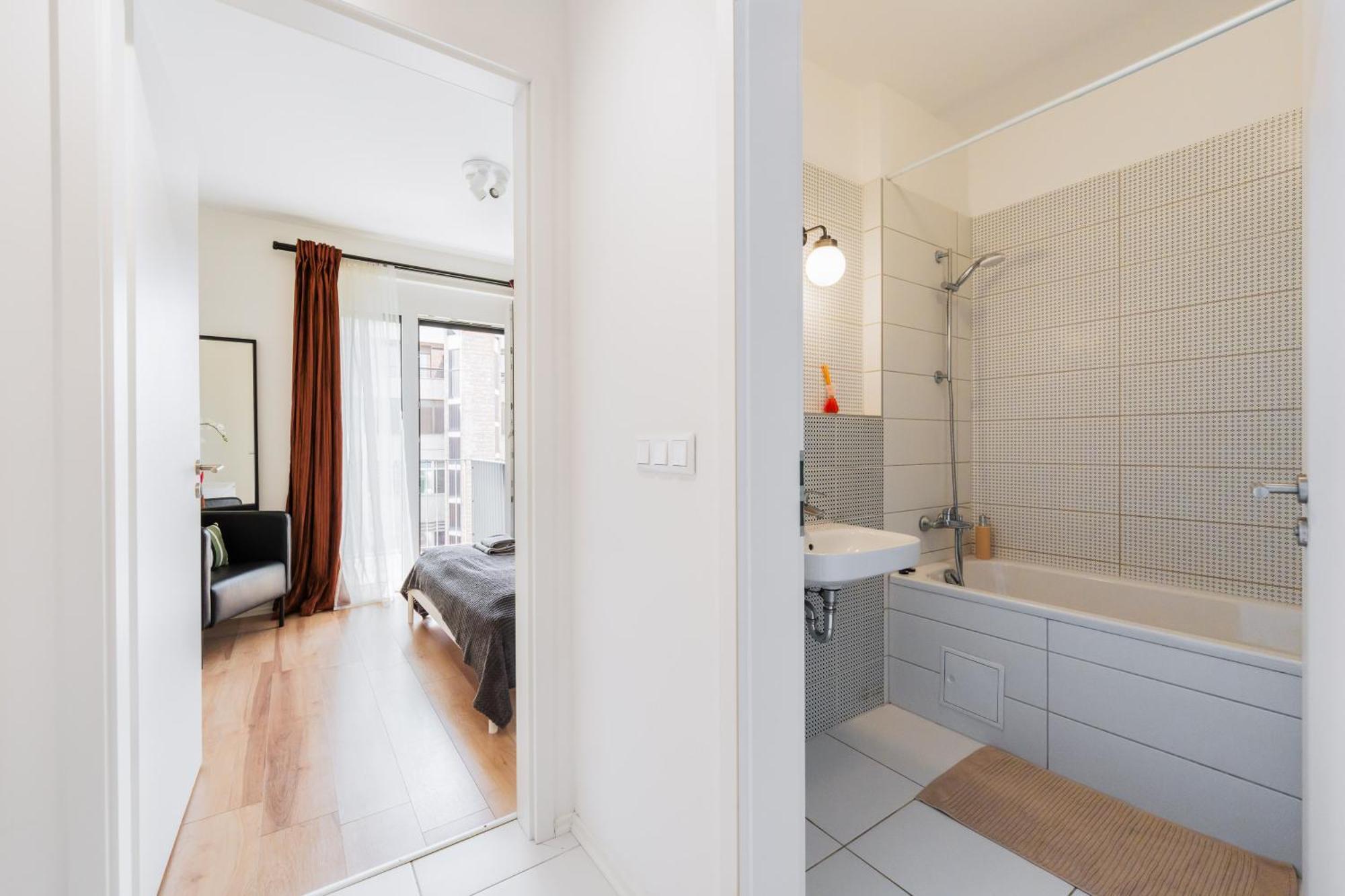 Apartamento Brand New Modern Apartment-2 Rooms-balcony-garage